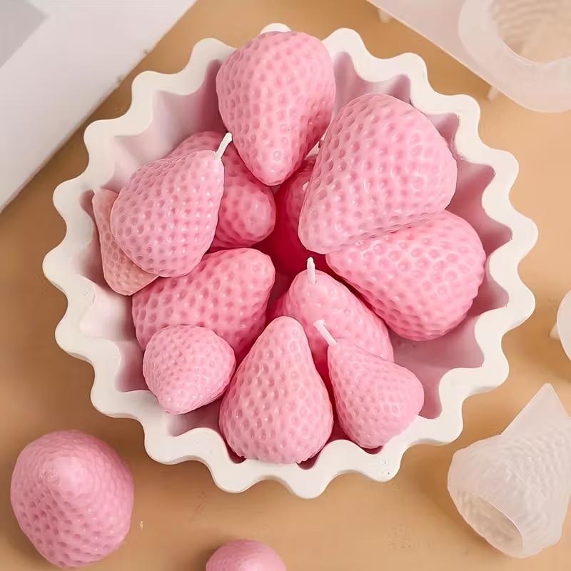 Strawberry Silicone Candle Mol - Soap Making Guide For Beginners のレビューと価格