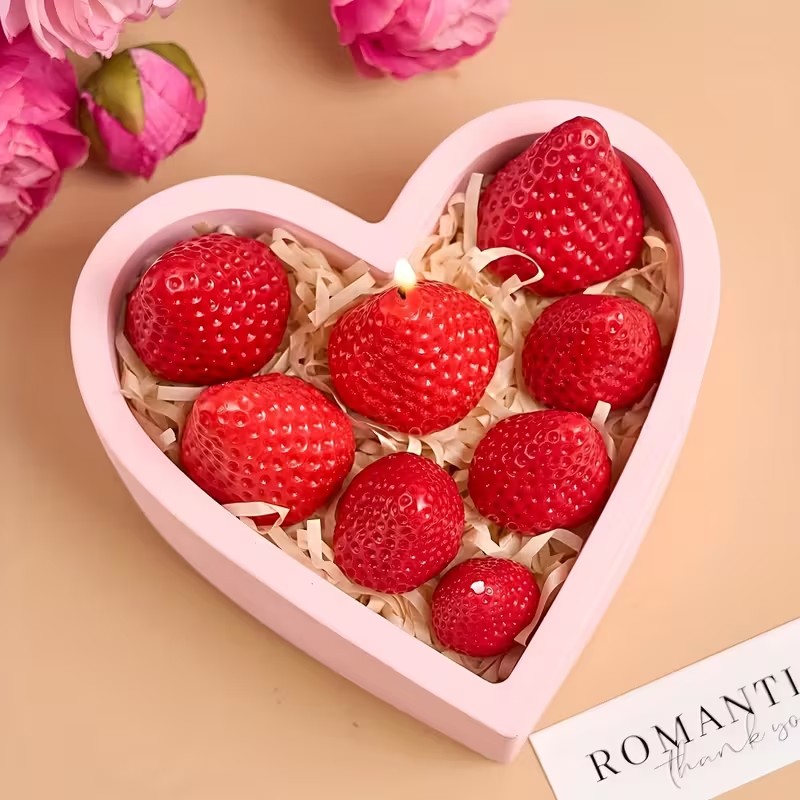 Strawberry Silicone Candle Mol - Soap Making Guide For Beginners のレビューと価格