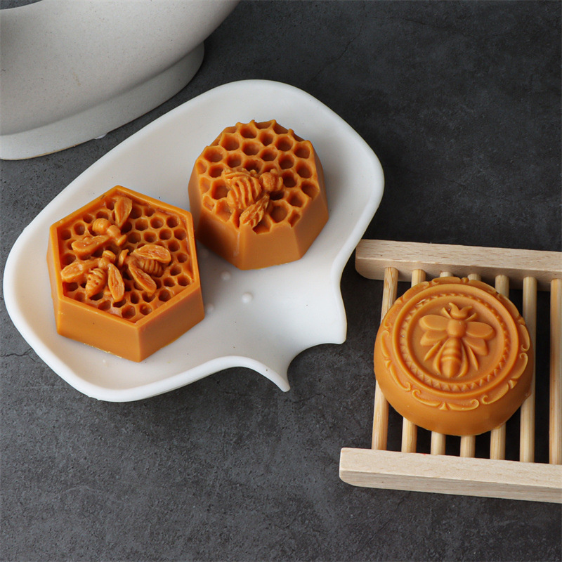 3D Flying Bee Honeycomb Candle - Soap Making Guide For Beginners のレビューと価格