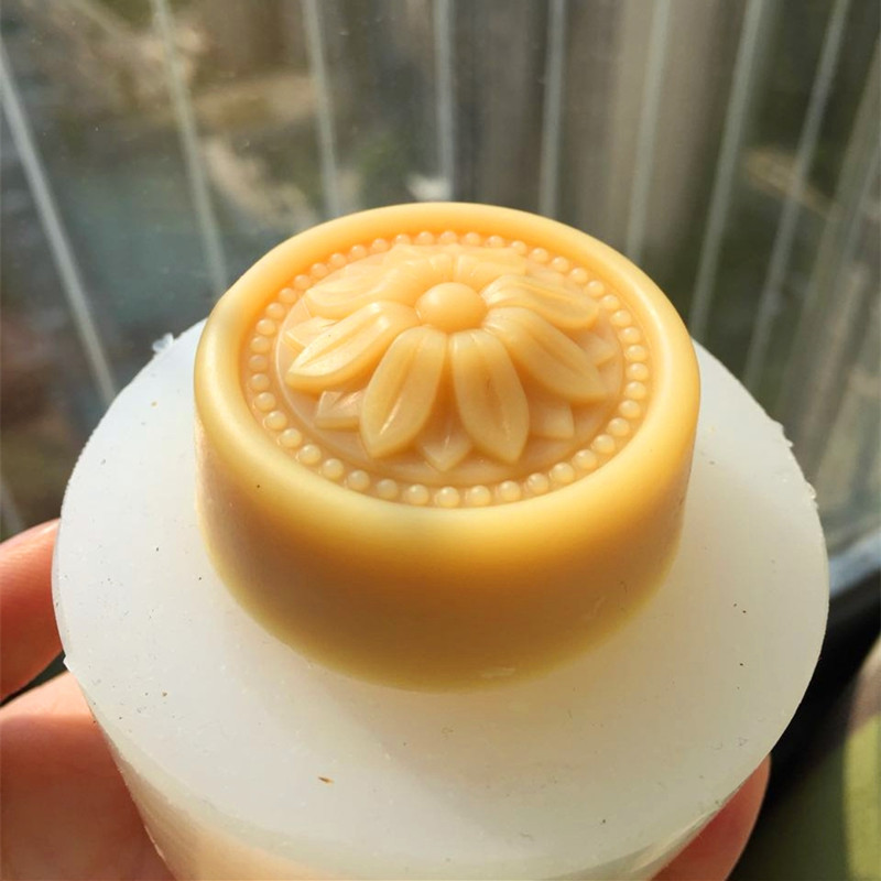 Round Classic Soap Mold DIY Ha - Soap Making Process のレビューと価格