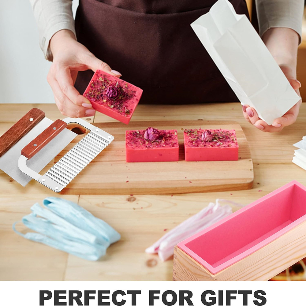 1.2L Silicone Soap Molds Kit 4 - Soap Making Book For Beginners のレビューと価格